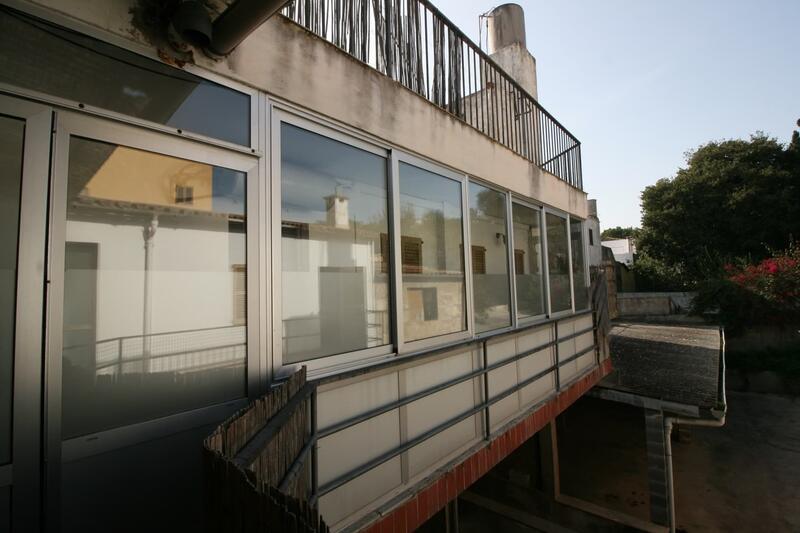 5 bedroom Townhouse for sale