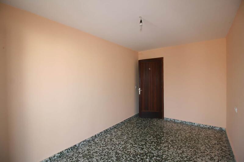 5 bedroom Townhouse for sale
