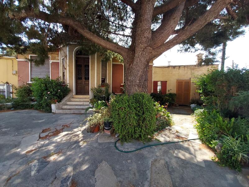 3 bedroom Townhouse for sale