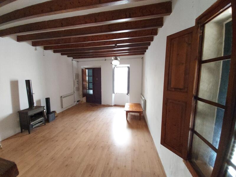 5 bedroom Townhouse for sale