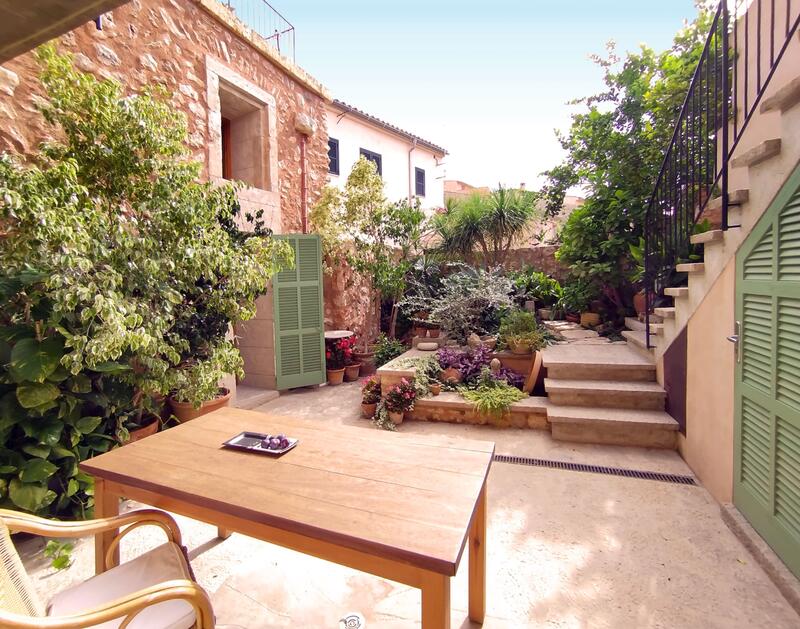 3 bedroom Townhouse for sale