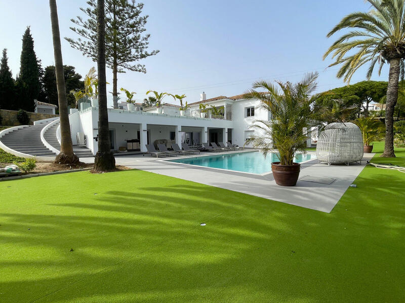 10 bedroom Villa for sale