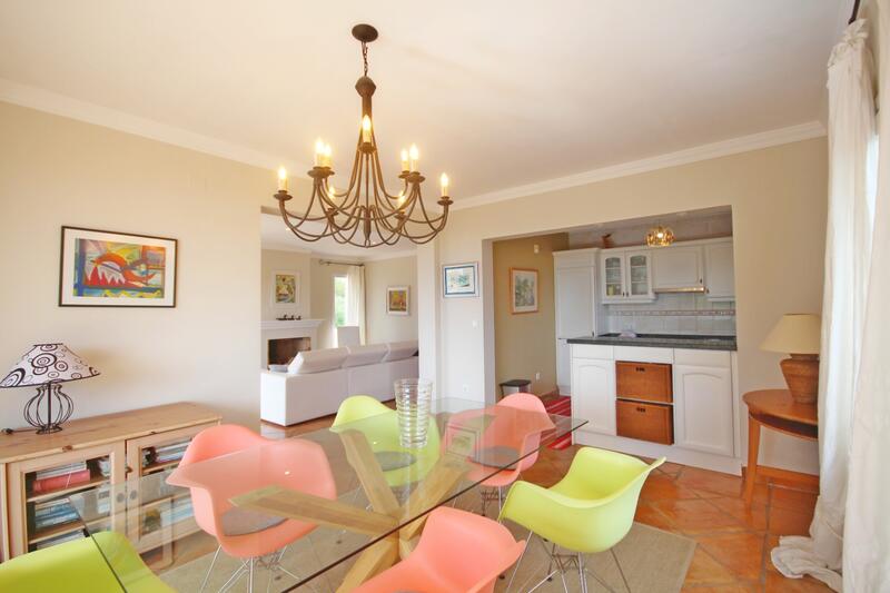 4 Cuarto Villa en venta