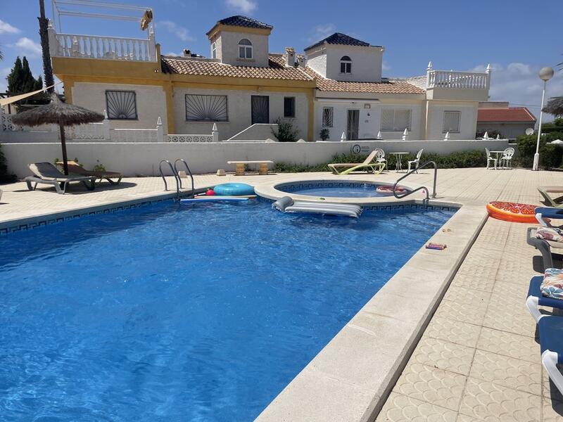 2 bedroom Townhouse for sale