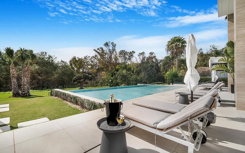 6 bedroom Villa for sale