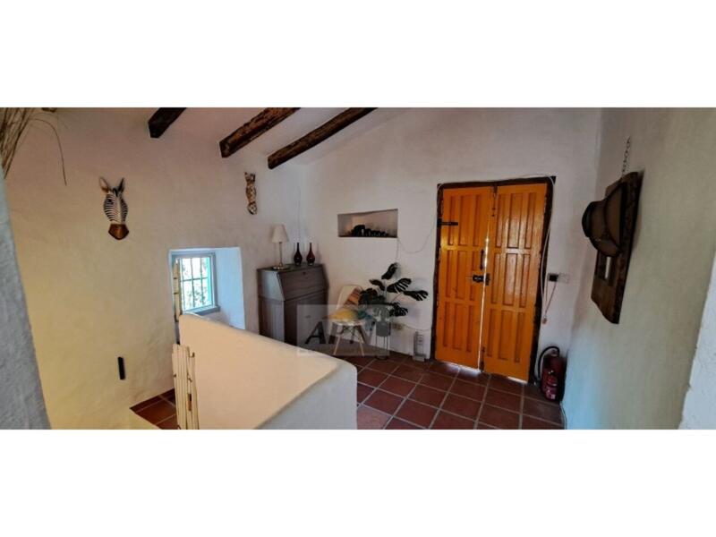 4 bedroom Country House for sale