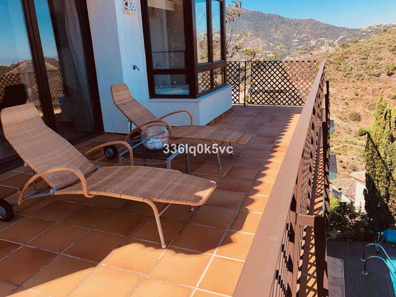 5 bedroom Villa for sale