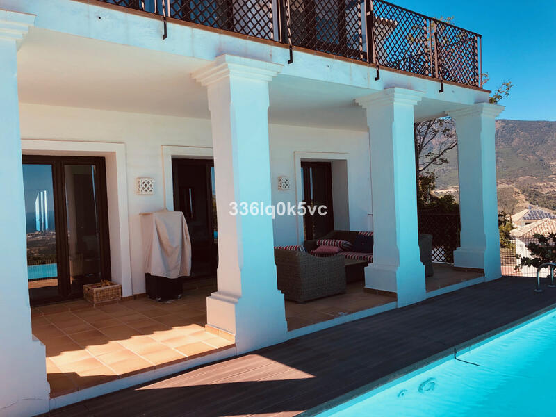 5 bedroom Villa for sale