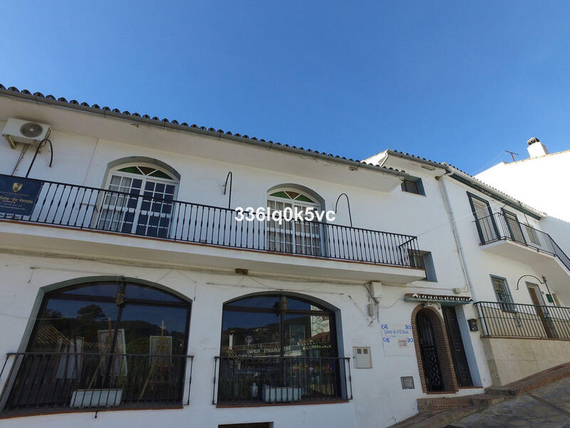 5 bedroom Apartment for sale