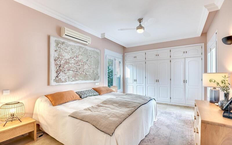 5 bedroom Villa for sale