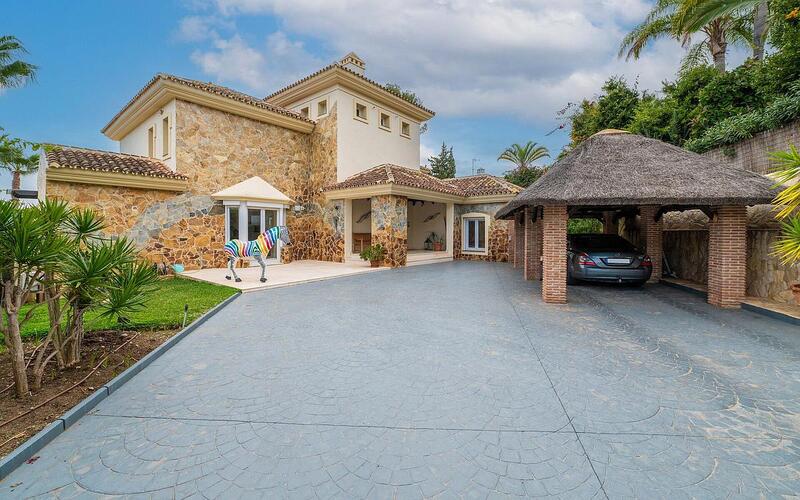 5 bedroom Villa for sale