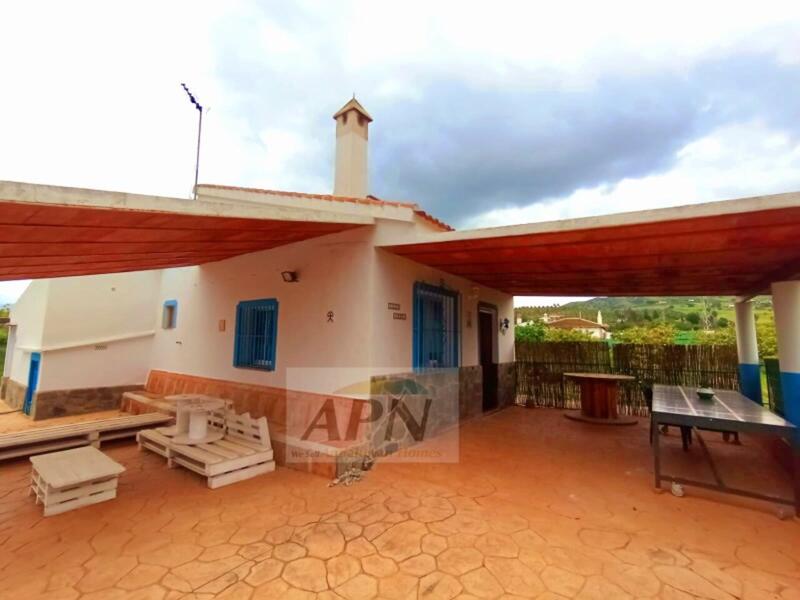 2 Cuarto Casa de Campo en venta