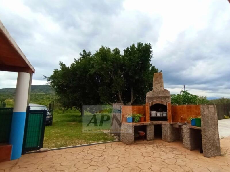 2 Cuarto Casa de Campo en venta