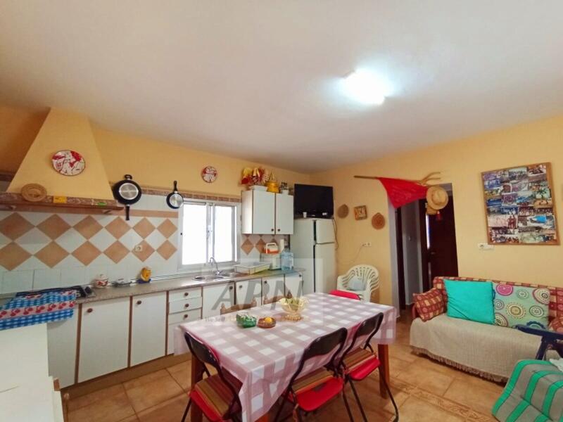 2 Cuarto Casa de Campo en venta
