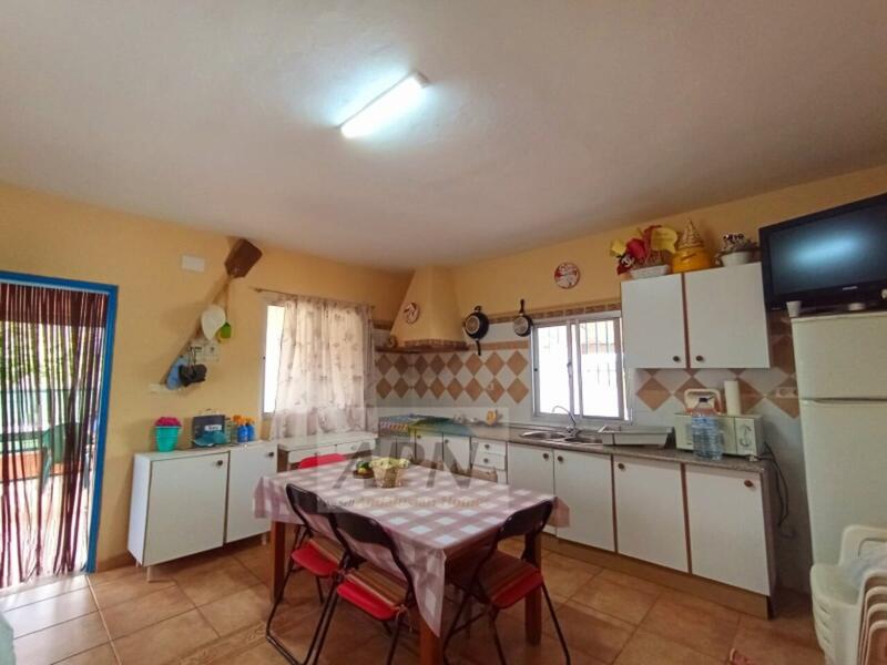 2 Cuarto Casa de Campo en venta