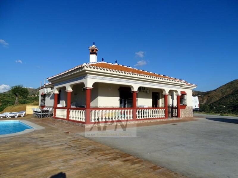 4 bedroom Country House for sale