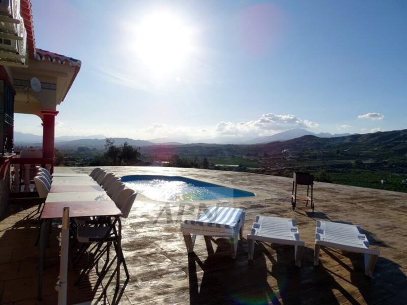 4 bedroom Country House for sale