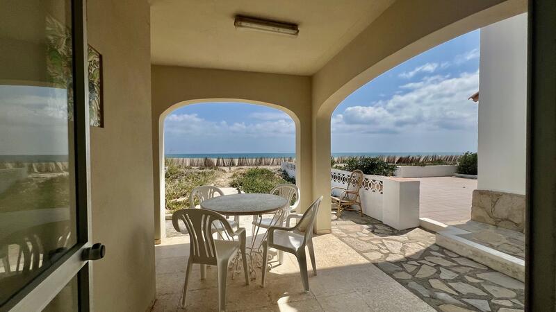 6 bedroom Villa for sale