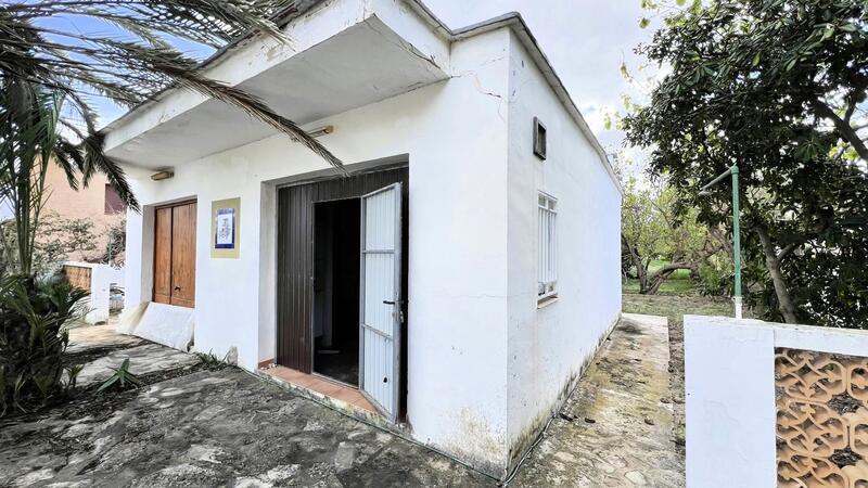 6 bedroom Villa for sale