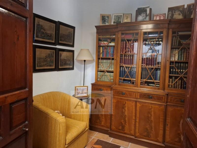3 bedroom Townhouse for sale
