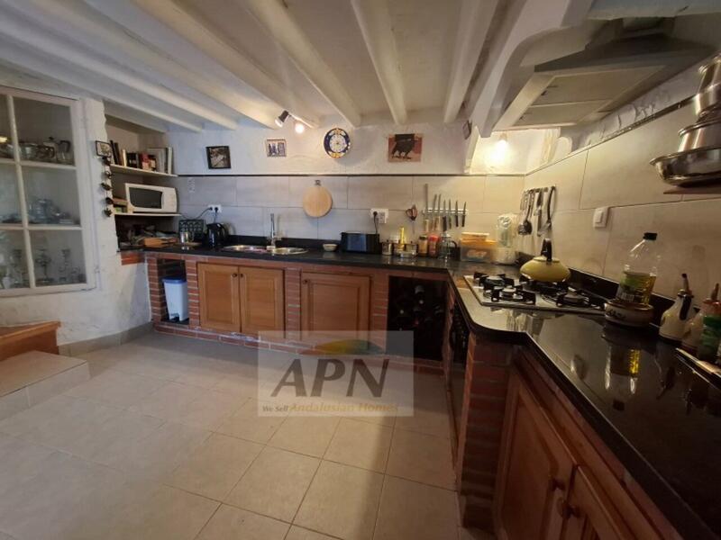 3 bedroom Townhouse for sale