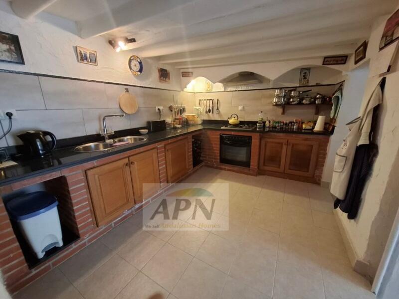 3 bedroom Townhouse for sale