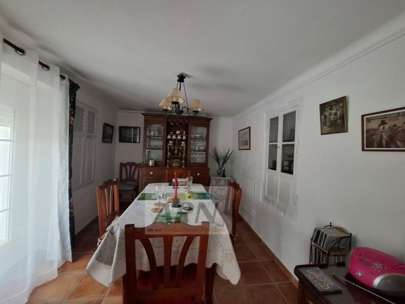3 bedroom Townhouse for sale