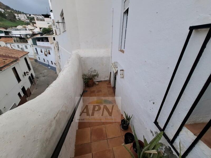3 bedroom Townhouse for sale