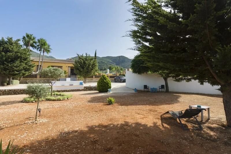 12 bedroom Villa for sale