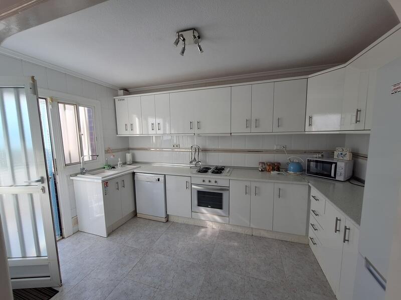4 спальная комната вилла продается