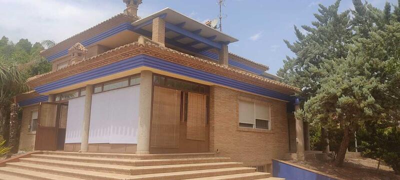 Деревенский Дом продается в El Raal, Murcia