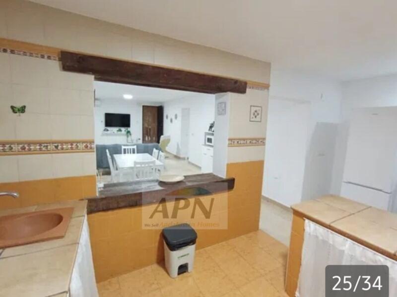 5 bedroom Country House for sale