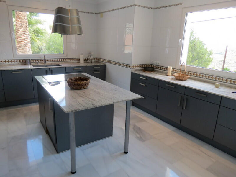 4 slaapkamer Villa Te koop