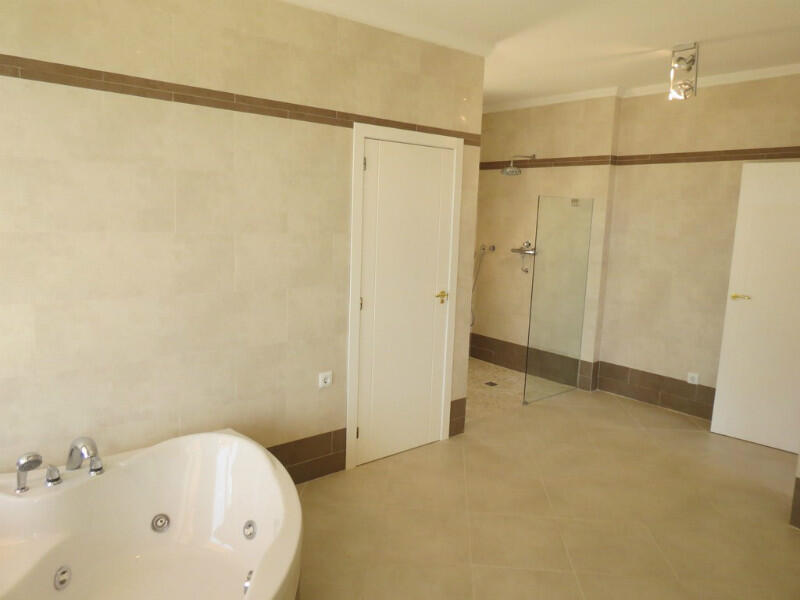 4 slaapkamer Villa Te koop