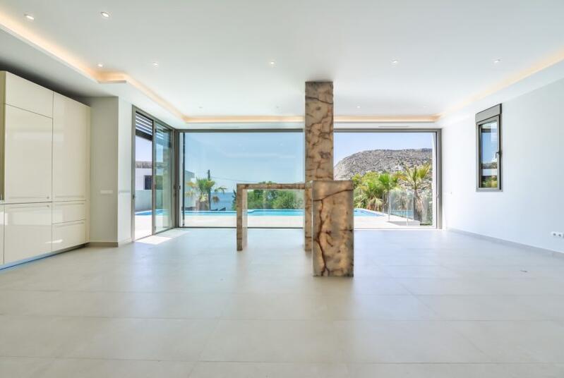 6 bedroom Villa for sale