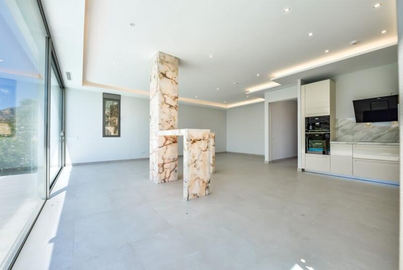 6 bedroom Villa for sale