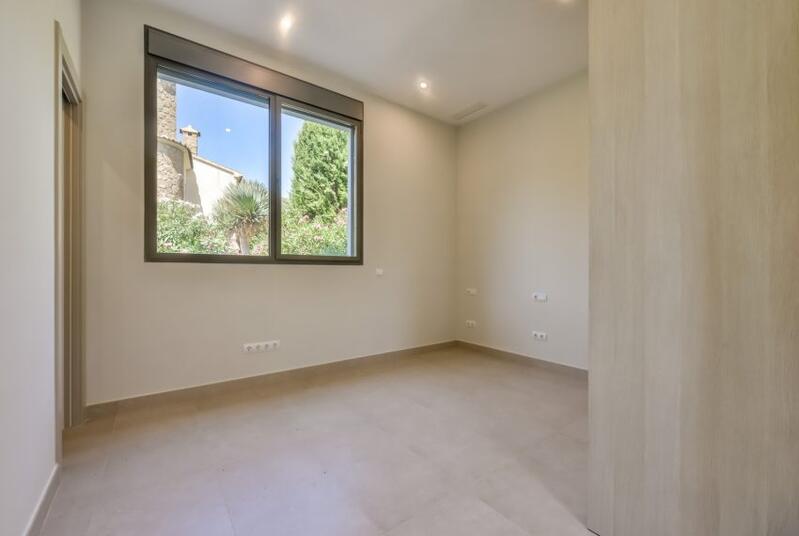 6 bedroom Villa for sale