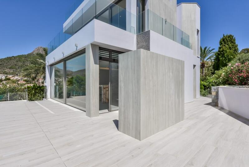 6 bedroom Villa for sale