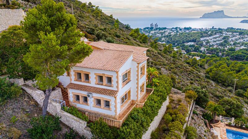 Villa for sale