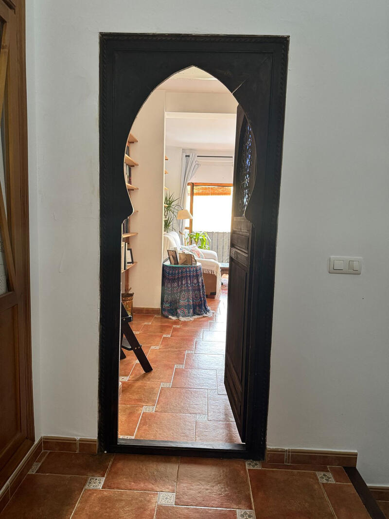 4 bedroom Townhouse for sale