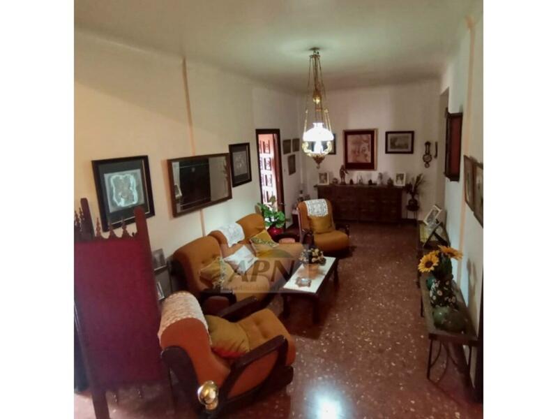 20 bedroom Townhouse for sale