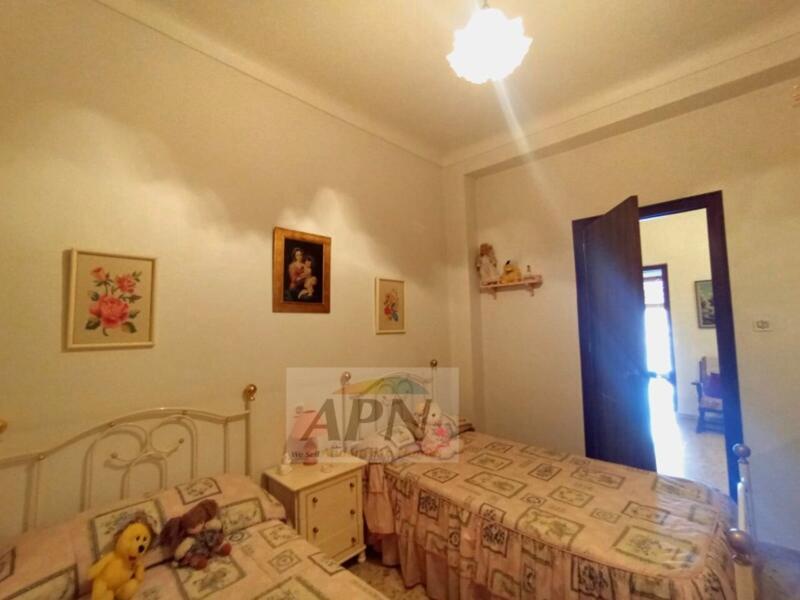 20 bedroom Townhouse for sale