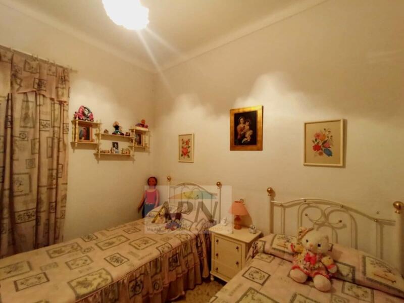 20 bedroom Townhouse for sale
