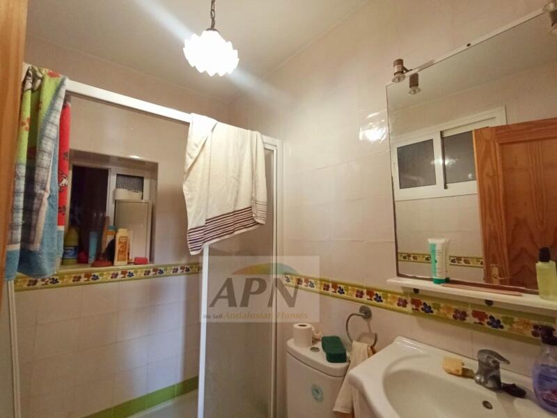 4 bedroom Townhouse for sale
