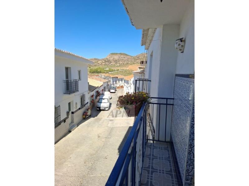2 bedroom Townhouse for sale