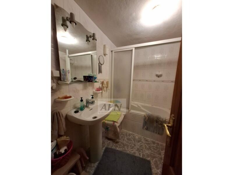 2 bedroom Townhouse for sale