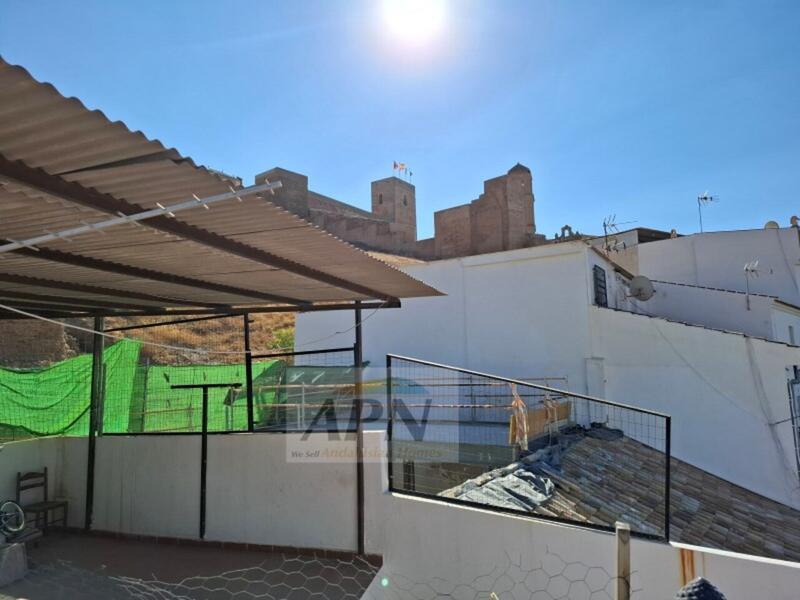 2 bedroom Townhouse for sale
