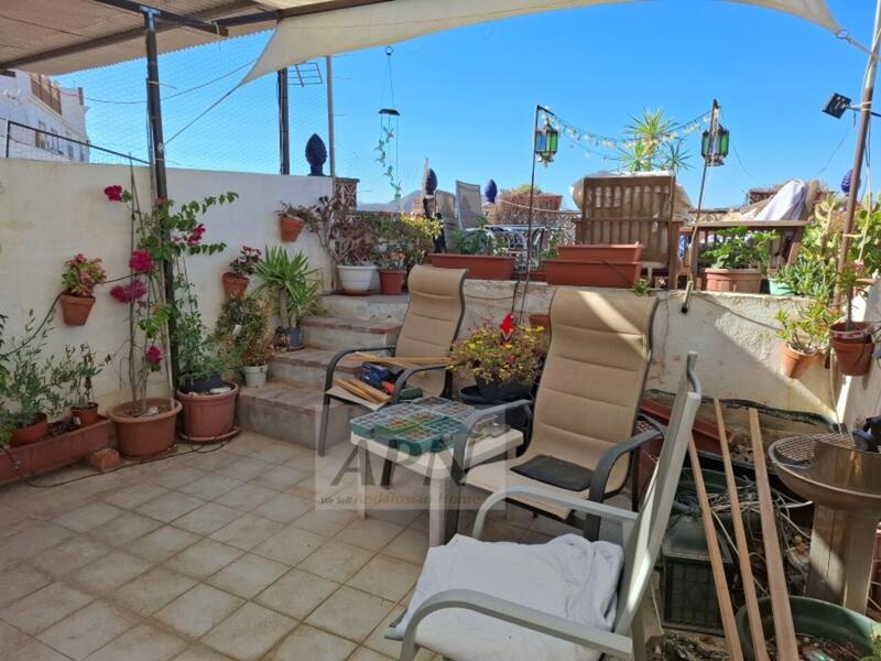 2 bedroom Townhouse for sale