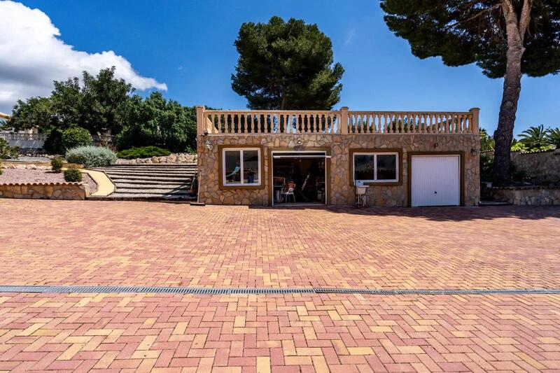 7 bedroom Villa for sale
