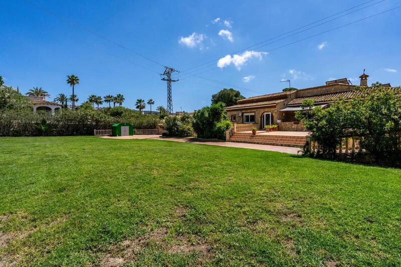 7 bedroom Villa for sale